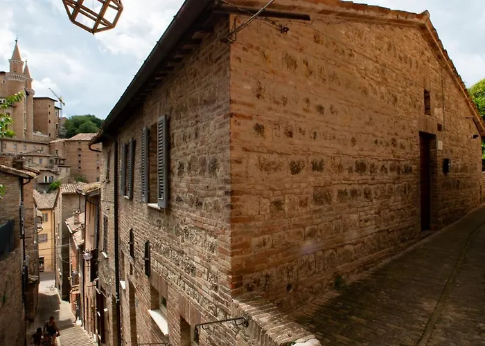 Urbino Apartment - Urban Retreat