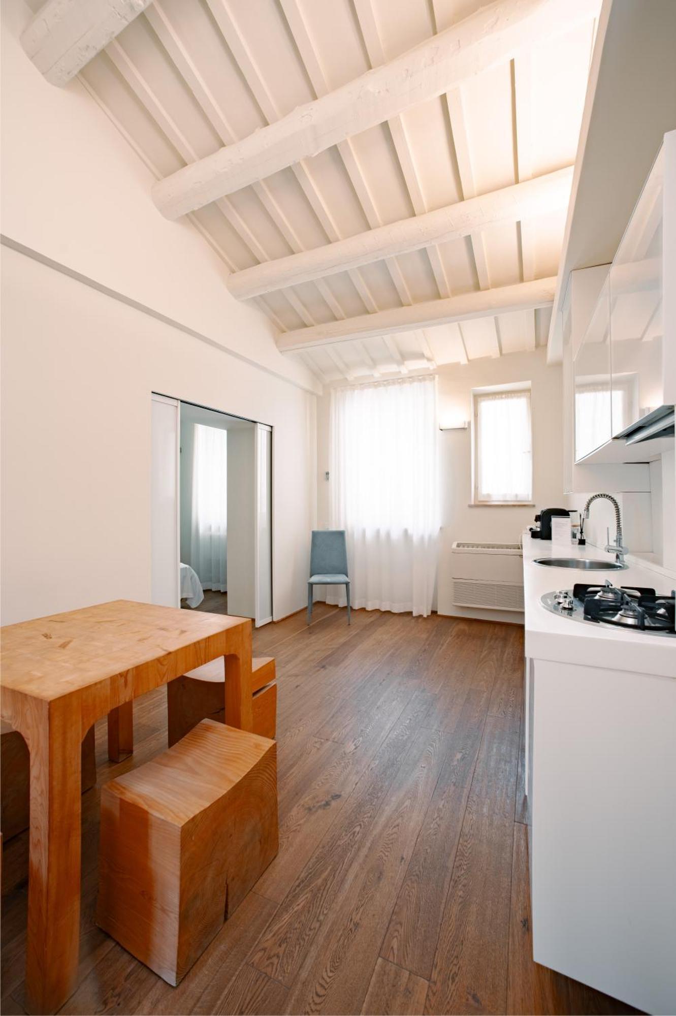 - Urban Retreat * Urbino