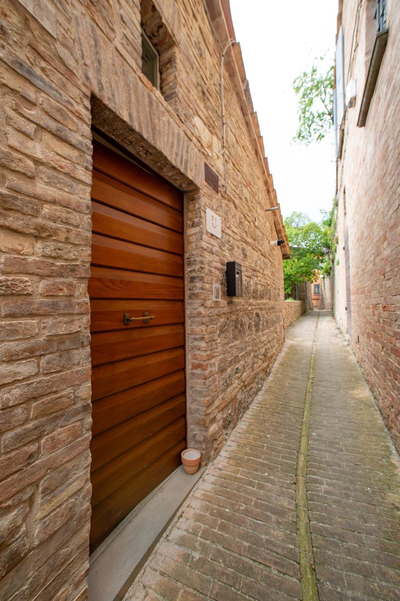- Urban Retreat * Urbino